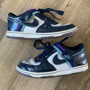 Nike Low Velcro Strap